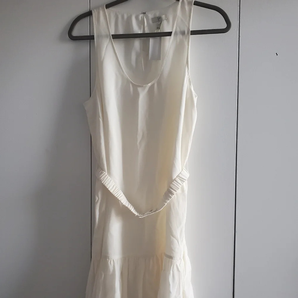 Nwt Joie Orid Dress Size S 100% Silk Creme Color